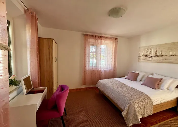 Luka Niko Appartement *