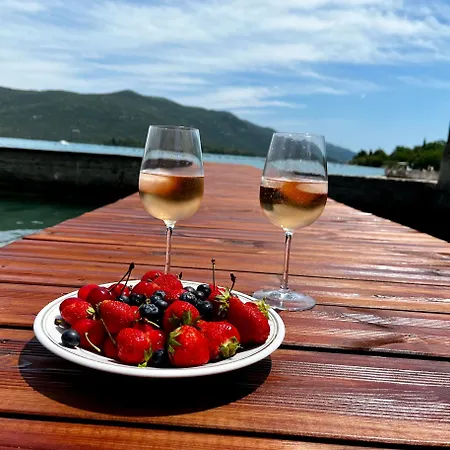 Апартаменты Luka Niko Стон